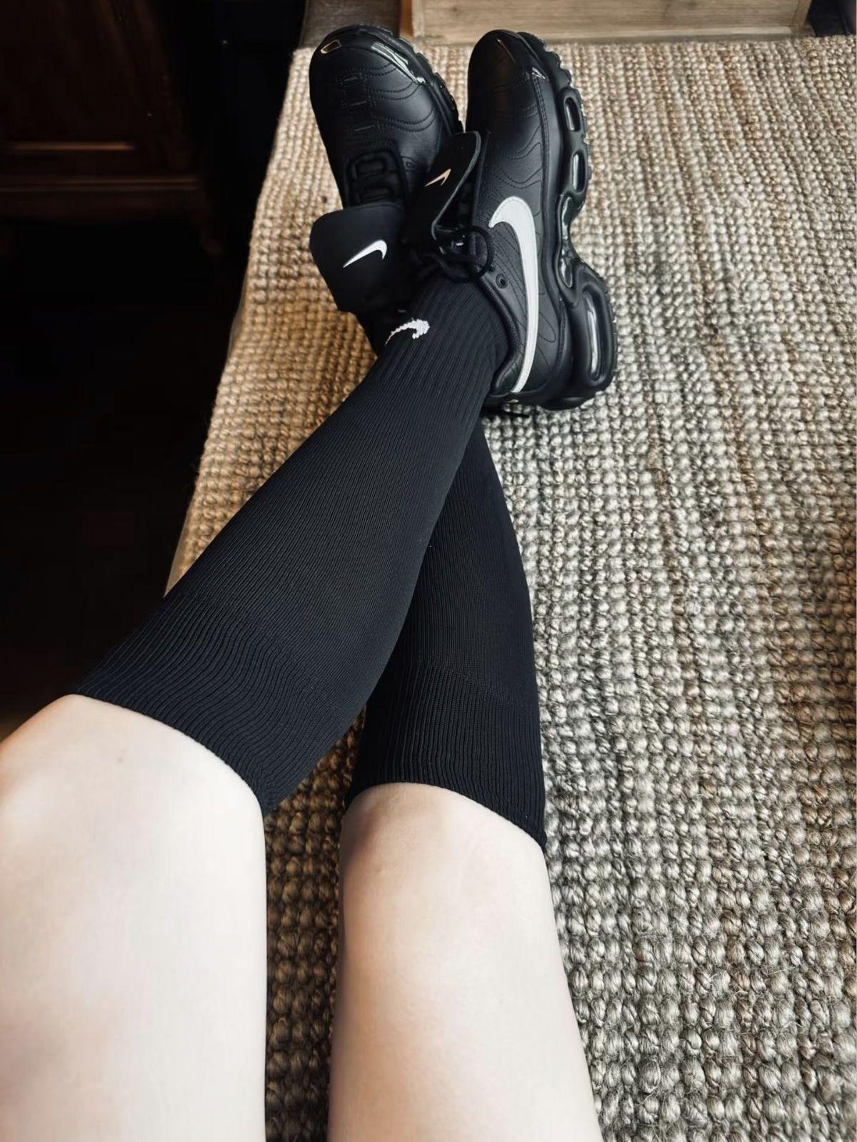 全黑Nike Air Max Plus|极简百搭的通勤运动鞋分享